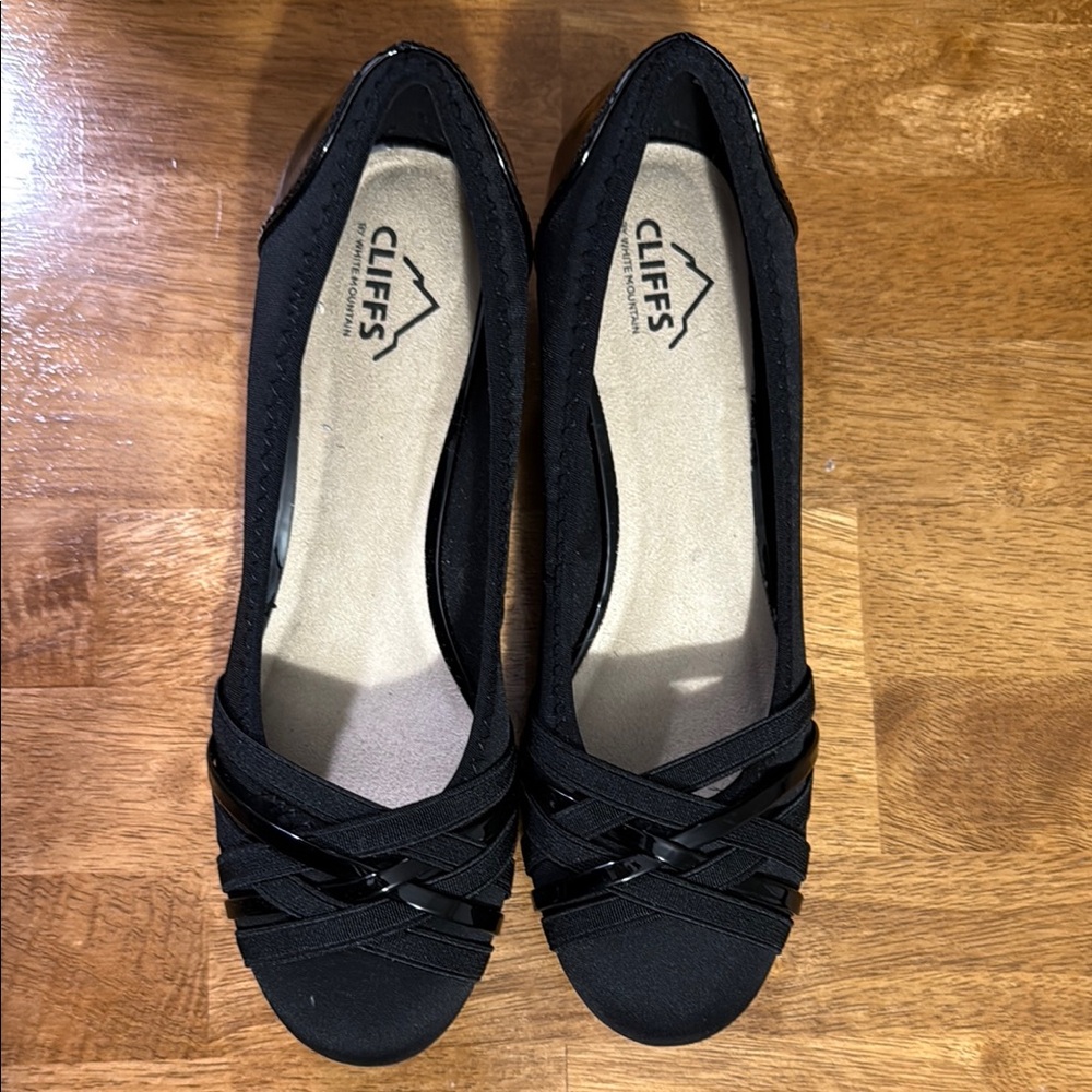 Cliffs by WHITE MOUNTAIN Black Wedge Shoes with Cushioned Insole